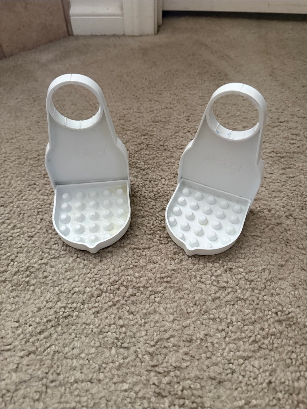 Laundry room white soap catchers